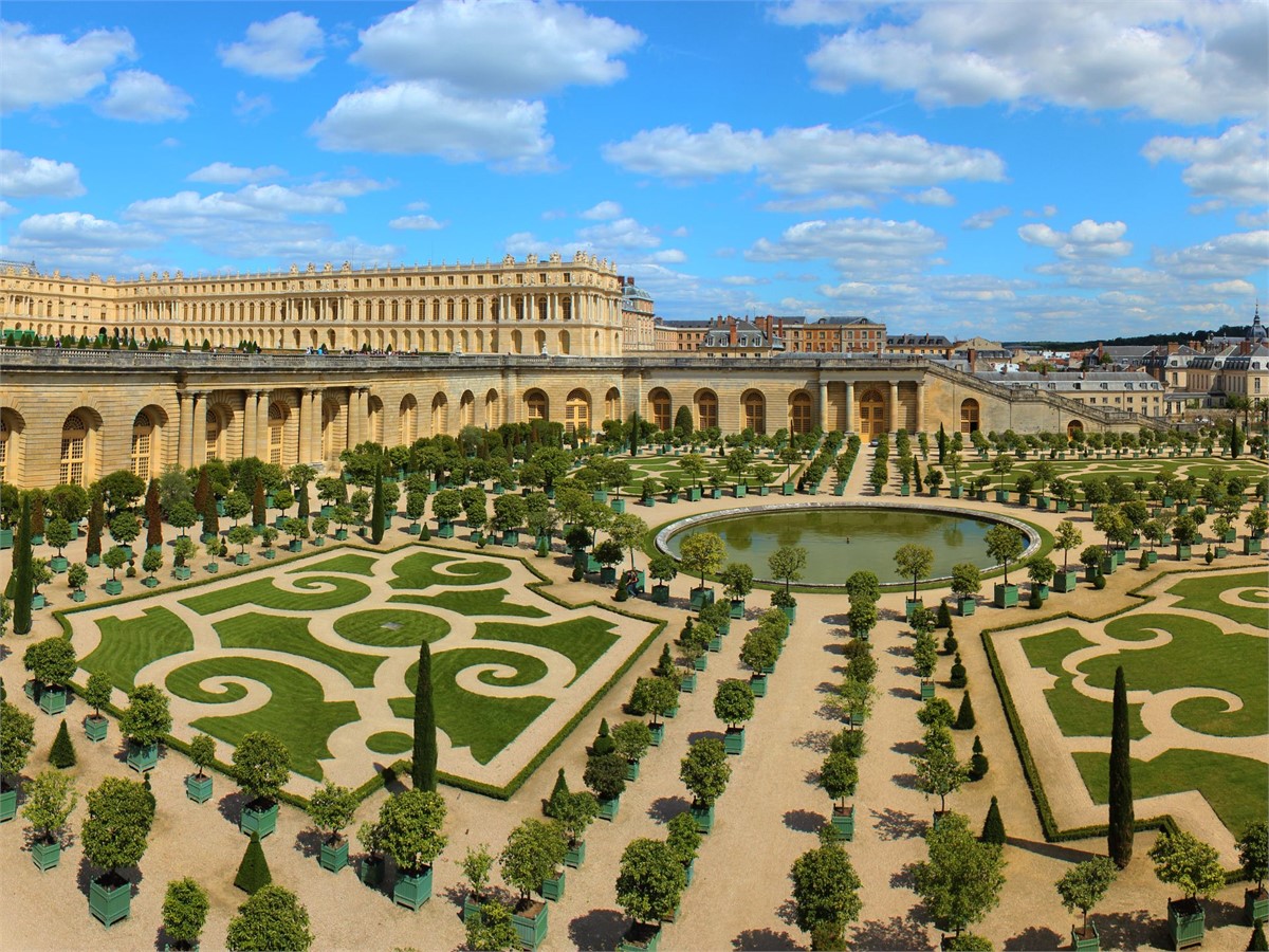  Versailles Palace in Paris